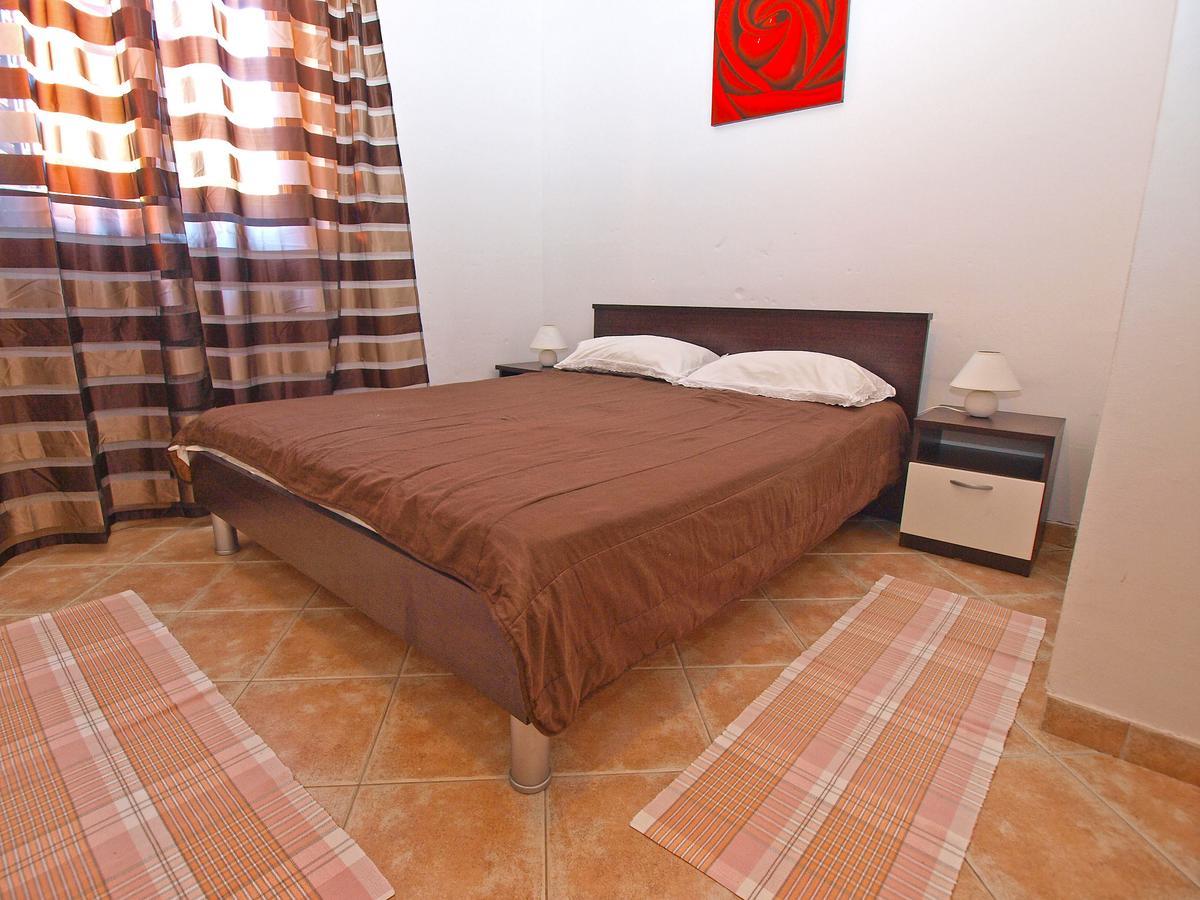 Apartments Sandra 1335 普拉 外观 照片